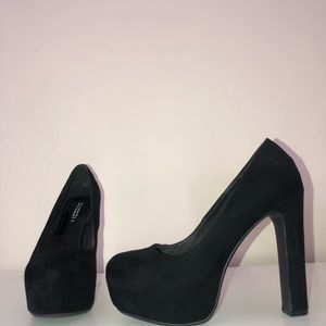 Suede Black heels ,platform pump